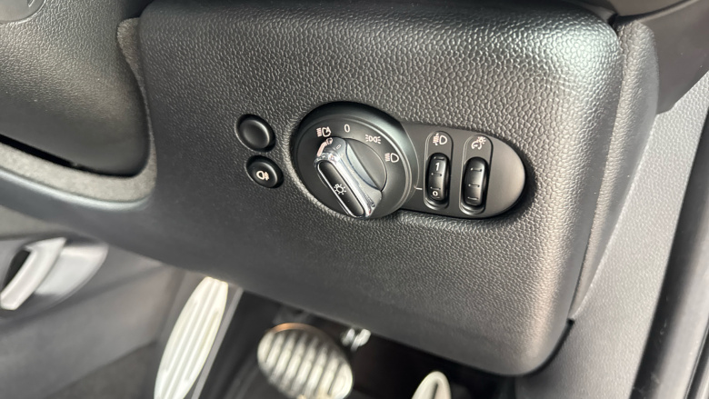 MINI Hatchback 1.5 Cooper Sport 3dr Petrol Hatchback